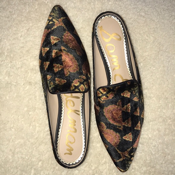 ❌SOLD❌ Augustine Patterned Loafer Mule - Picture 2 of 8